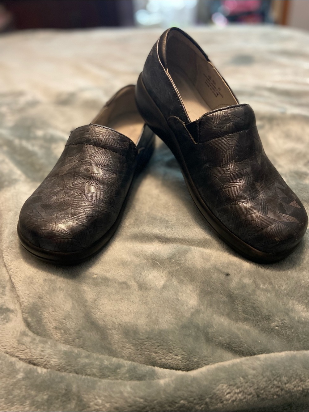Alegria Black Quilted Slip-On Loafers
